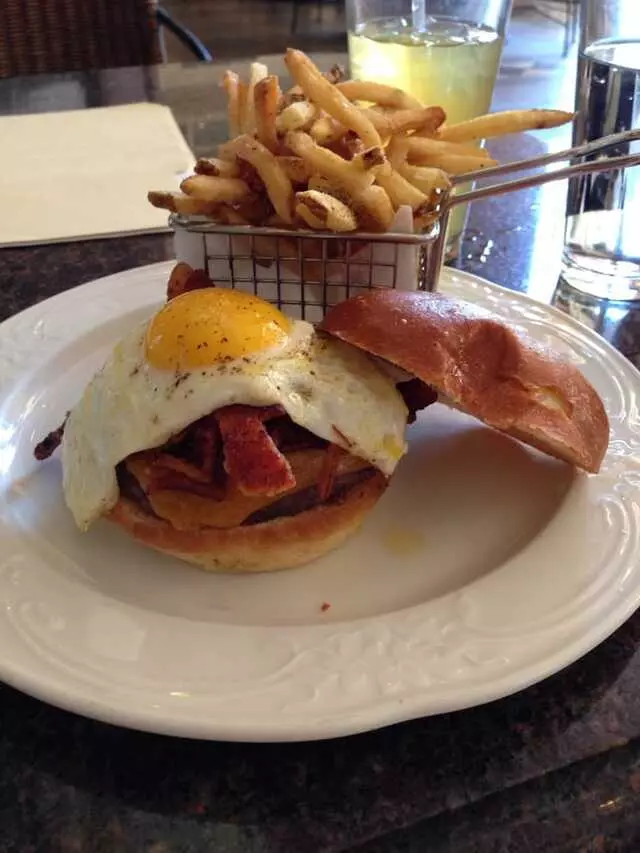 1886 Cafe & Bakery