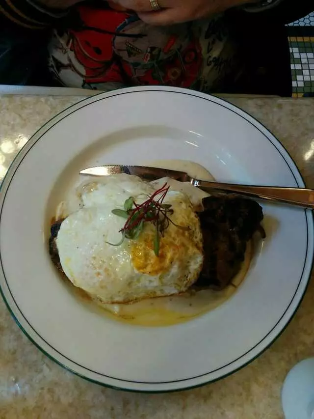 1886 Cafe & Bakery