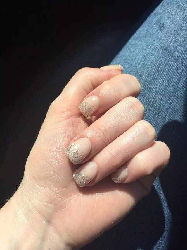 4 Seasons Nails & Spa