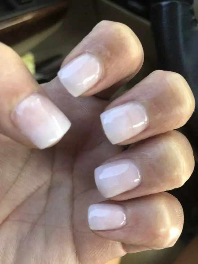 4 Seasons Nails & Spa