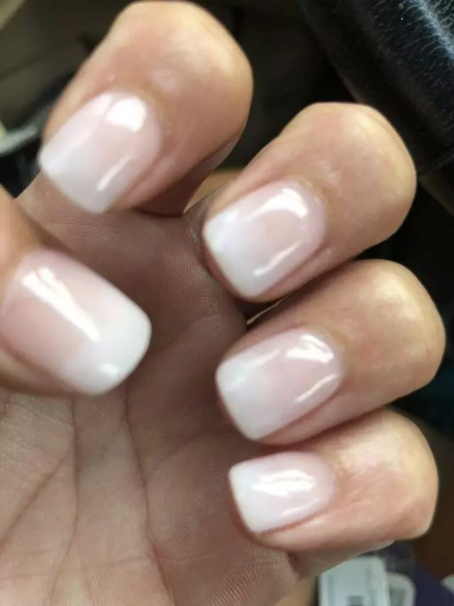 4 Seasons Nails & Spa