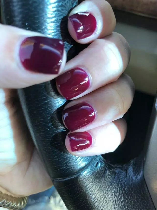 4 Seasons Nails & Spa
