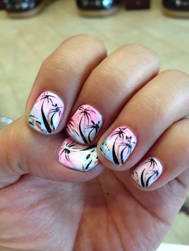 4 Seasons Nails & Spa