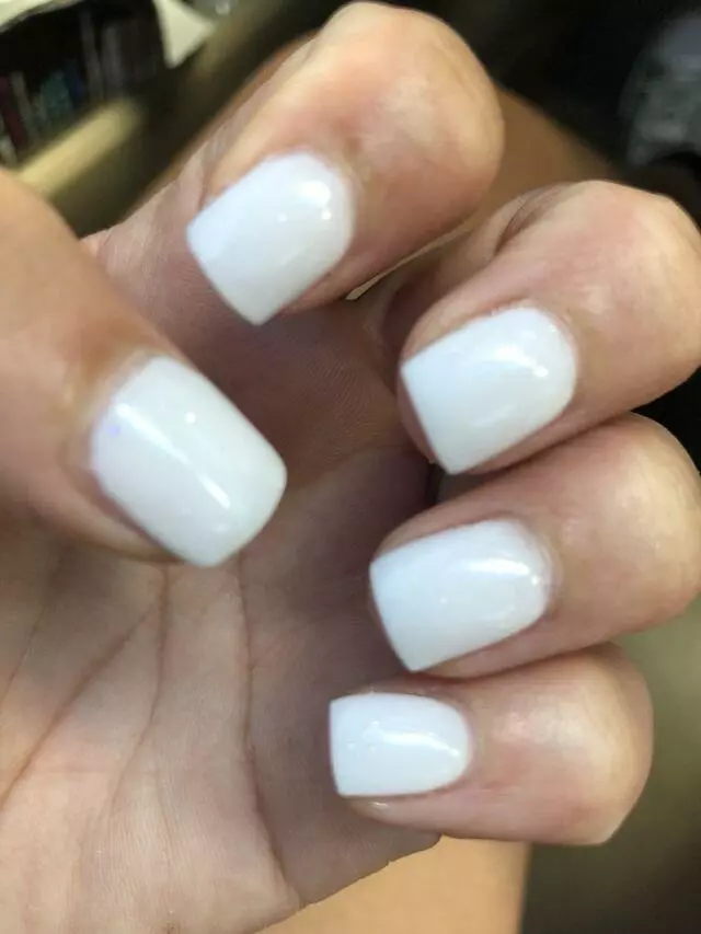 4 Seasons Nails & Spa