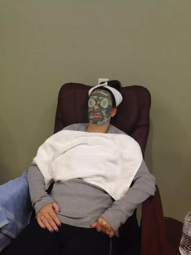 4 Seasons Nails & Spa