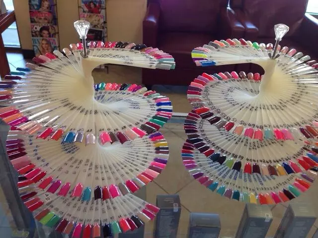 4 Seasons Nails & Spa