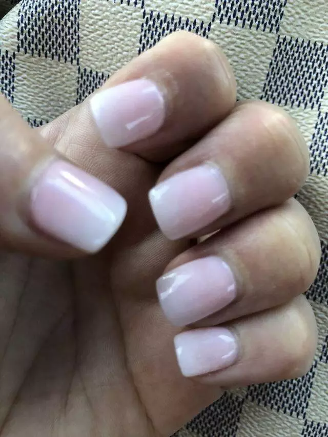 4 Seasons Nails & Spa