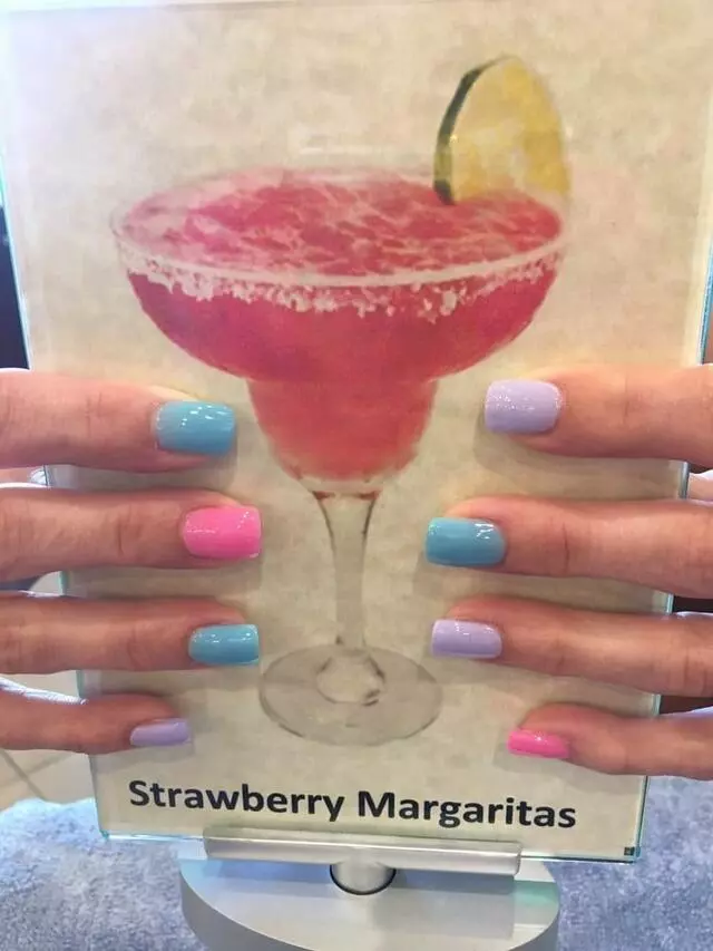 4 Seasons Nails & Spa