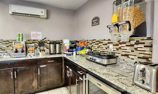 Americas Best Value Inn-Austin South