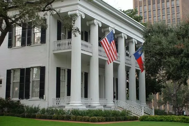 Austin Flag and Flagpole