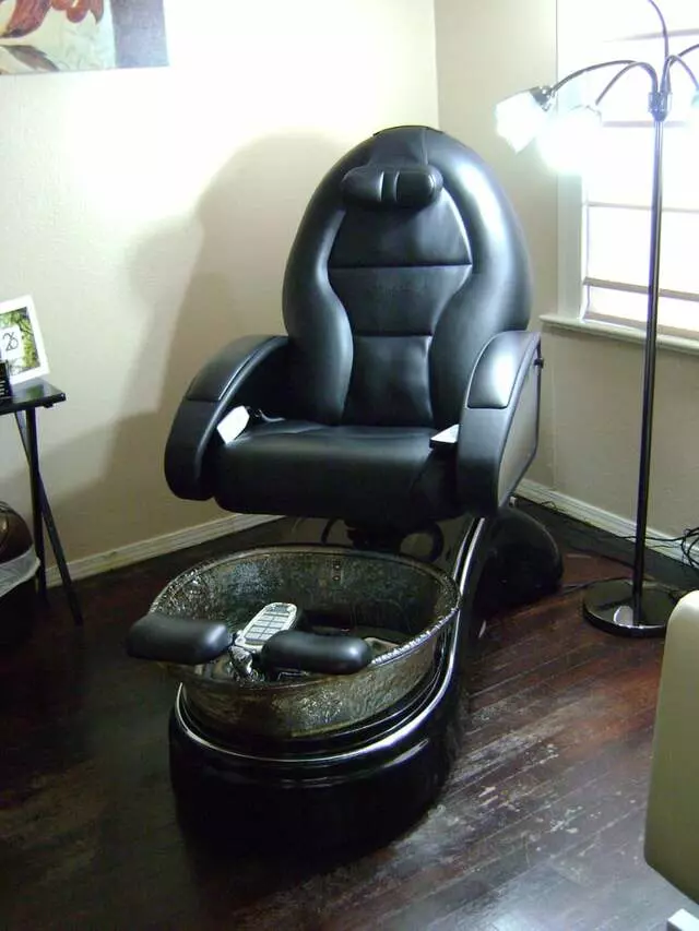 26 Bones Foot Spa