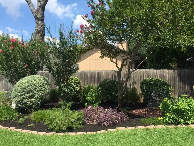 512 Lawn & Tree