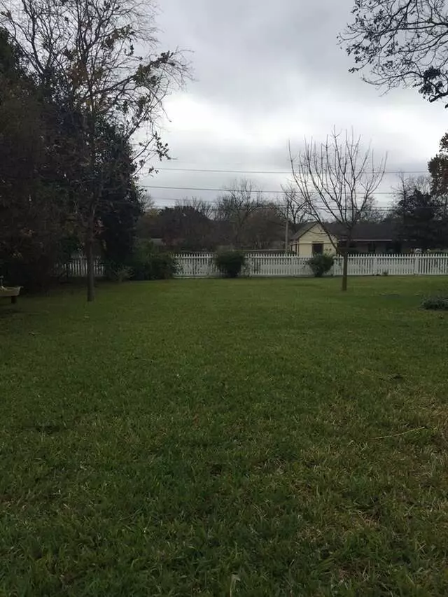 512 Lawn & Tree