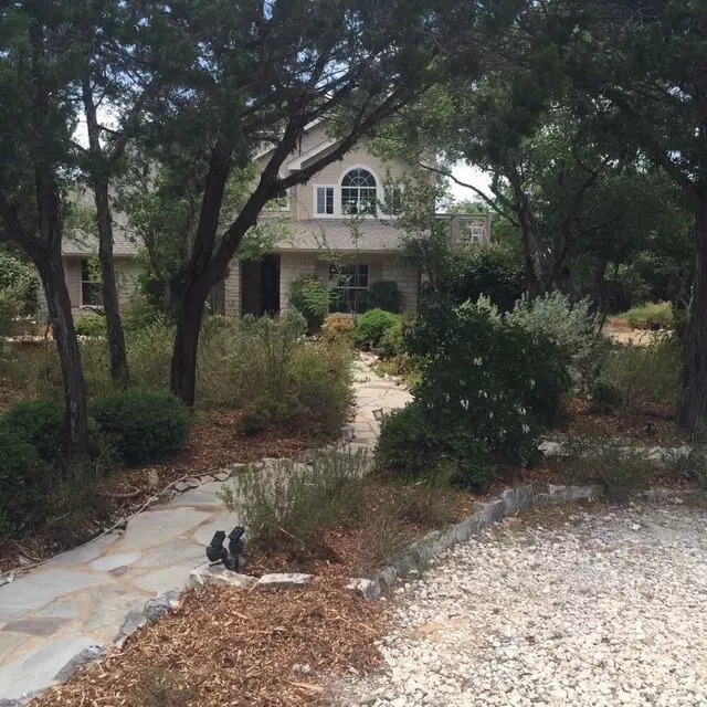 512 Lawn & Tree