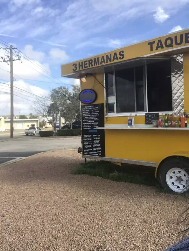 3 Hermanas Taqueria