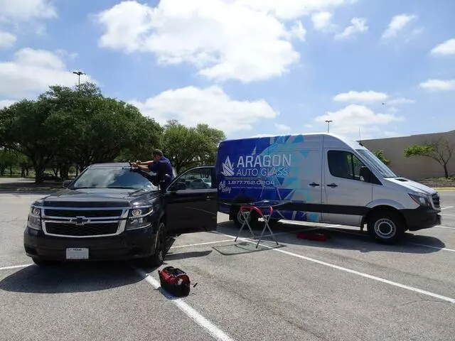 Aragon Auto Glass