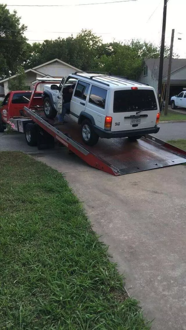 Aviles & Gabes Towing