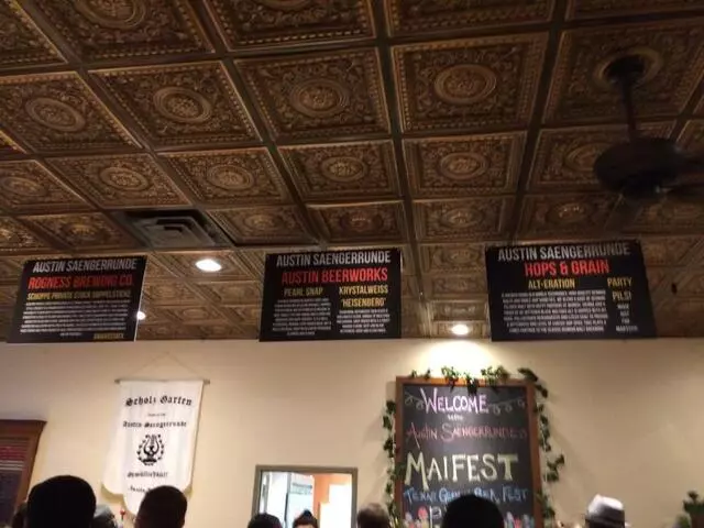 Austin Maifest