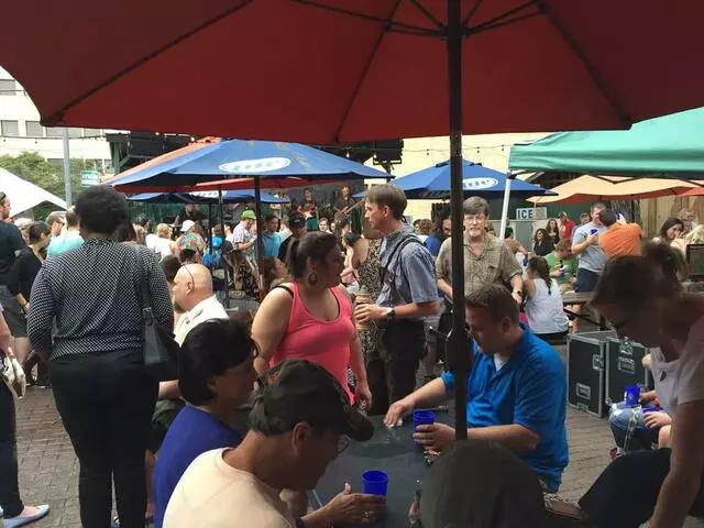 Austin Maifest