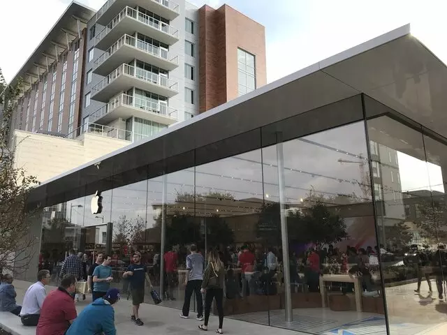 Apple Domain Northside