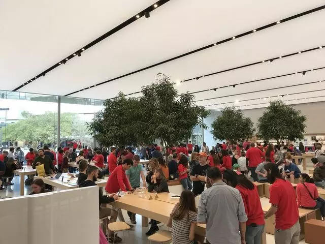 Apple Domain Northside