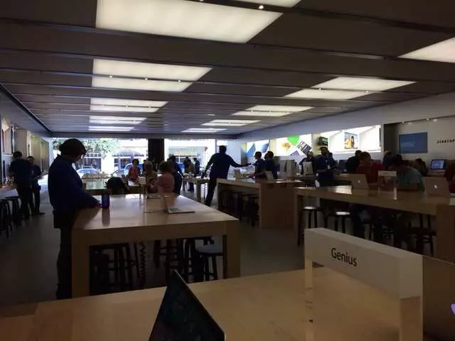Apple Domain Northside