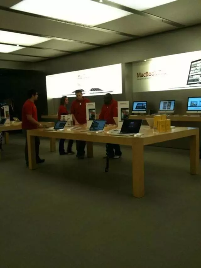 Apple Domain Northside