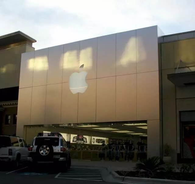Apple Domain Northside
