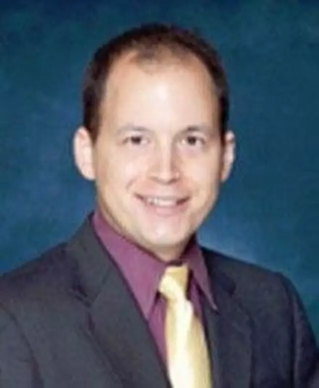 Gabriel R Garza, MD