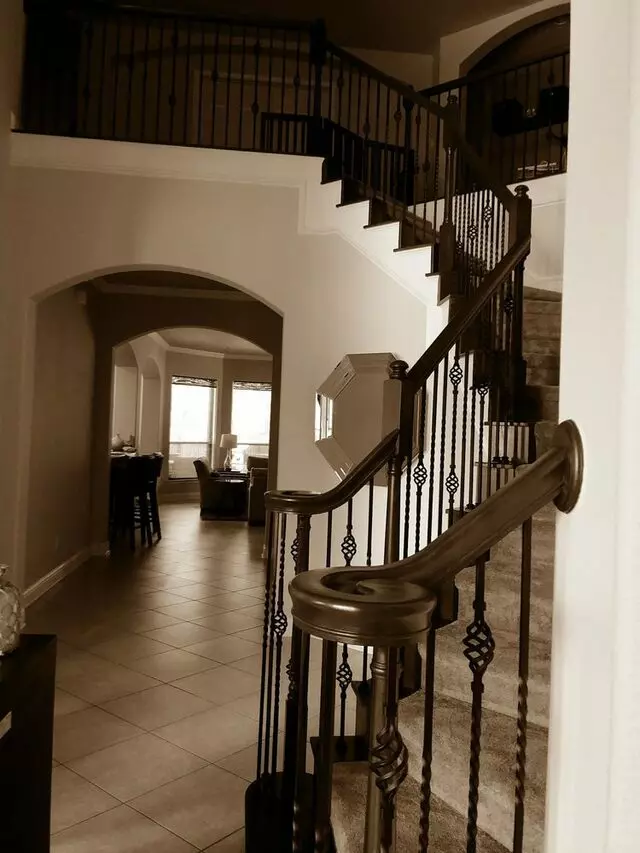 Alvarado House Painting