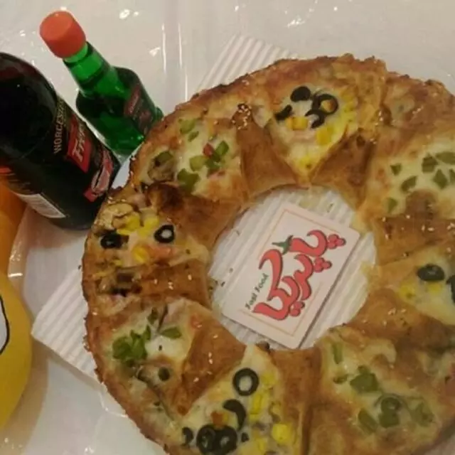 Aran Va Bidgol Ufo’s Pizzeria