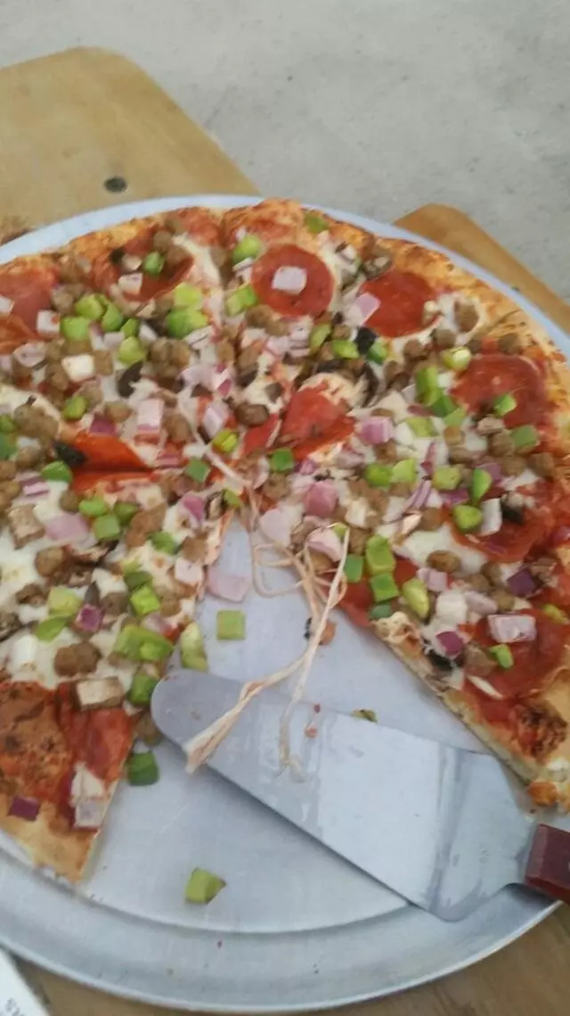 Aviator Pizza & Drafthouse