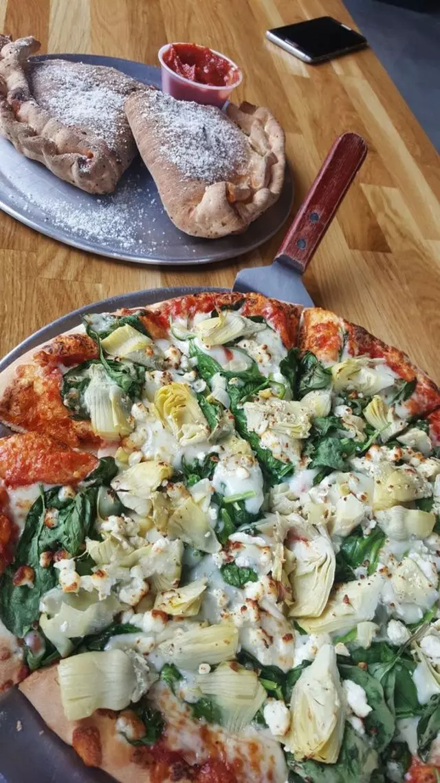 Aviator Pizza & Drafthouse
