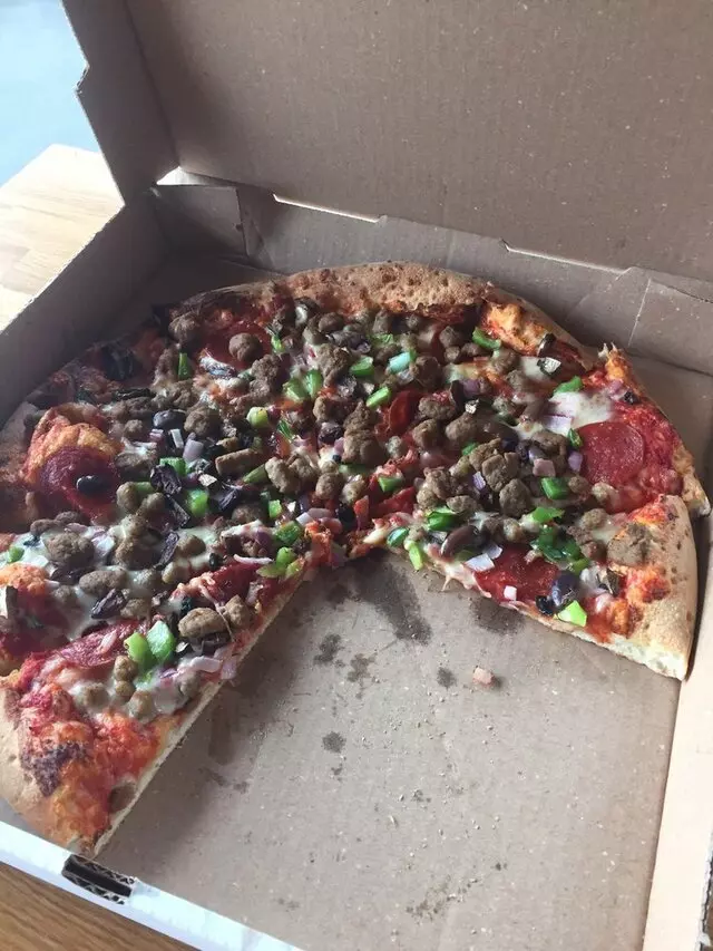 Aviator Pizza & Drafthouse