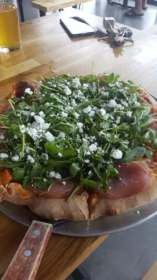 Aviator Pizza & Drafthouse