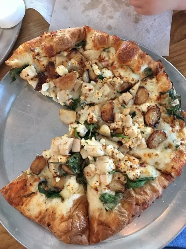 Aviator Pizza & Drafthouse