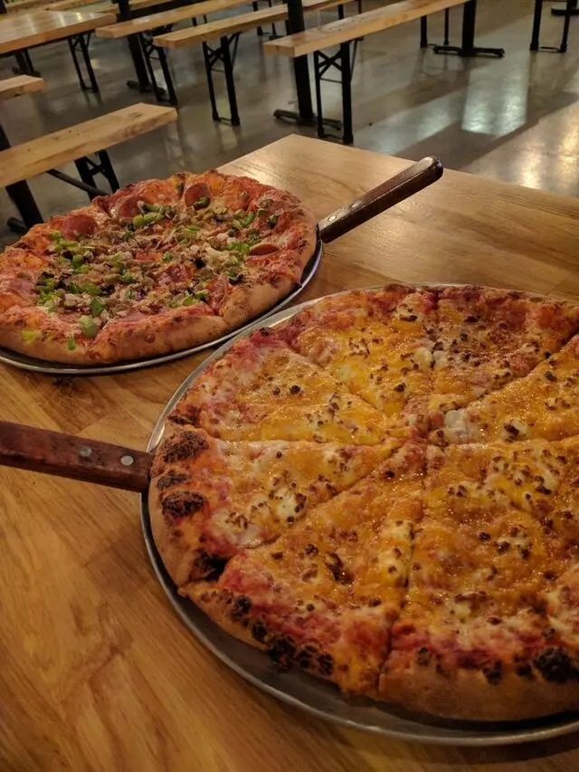 Aviator Pizza & Drafthouse