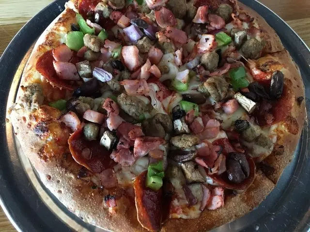 Aviator Pizza & Drafthouse