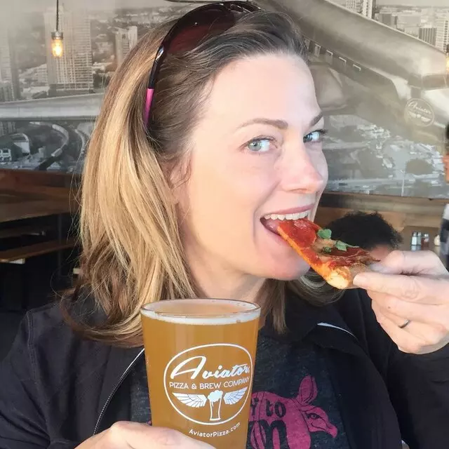 Aviator Pizza & Drafthouse