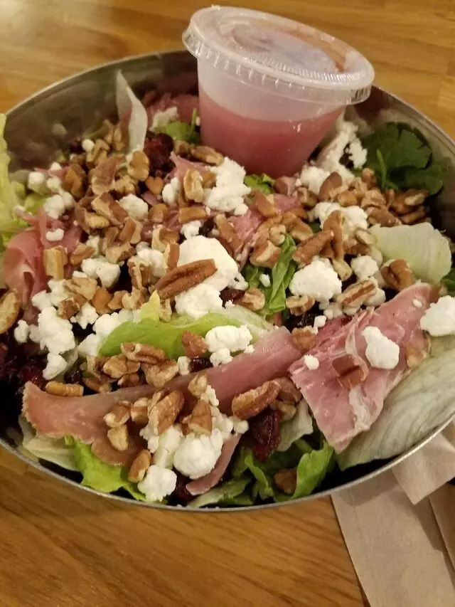 Aviator Pizza & Drafthouse