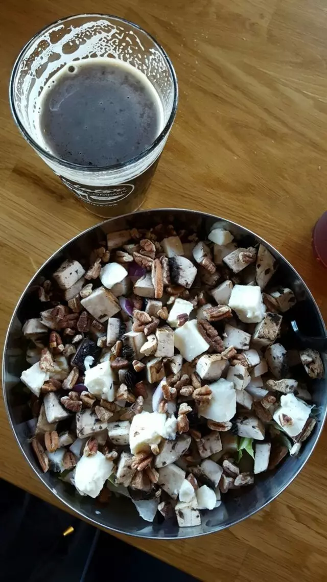 Aviator Pizza & Drafthouse