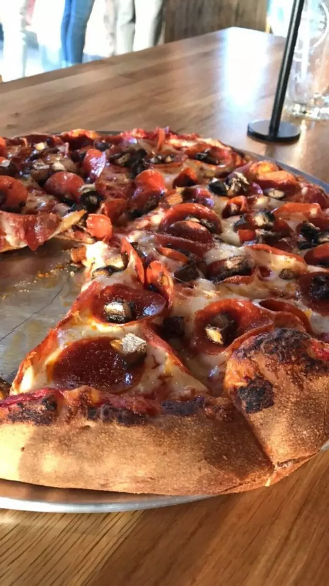 Aviator Pizza & Drafthouse