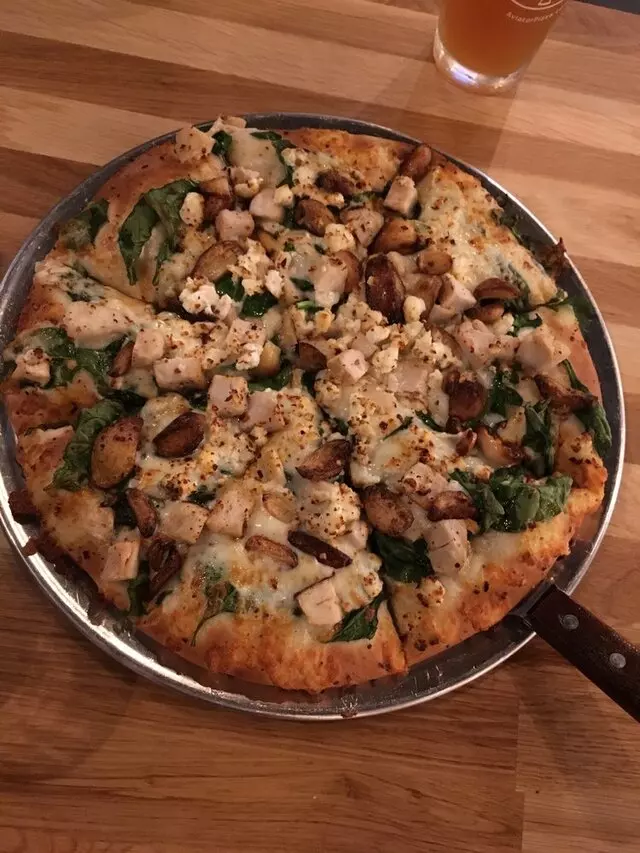 Aviator Pizza & Drafthouse