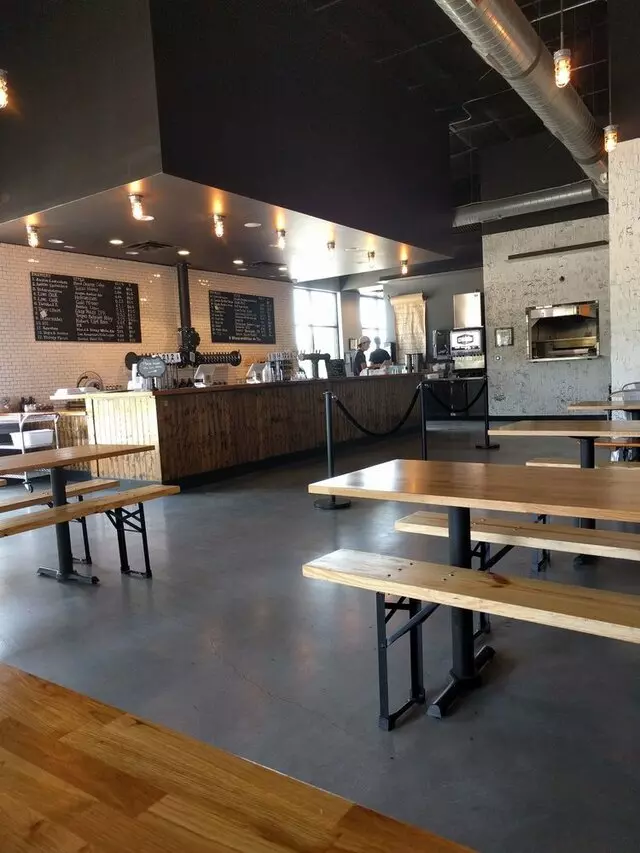 Aviator Pizza & Drafthouse
