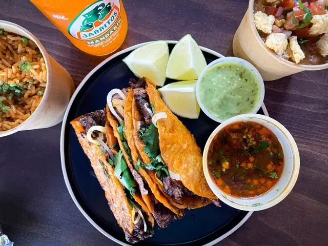 Lechuza Birria Tacos