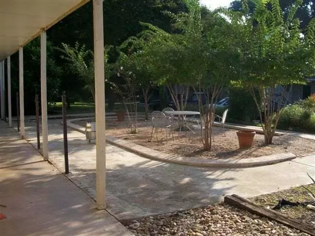 Antilles Apartments