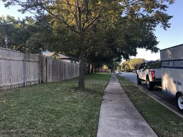 Austins Lawn Enforcement