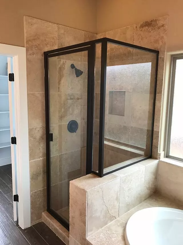 Arrow Glass & Mirror