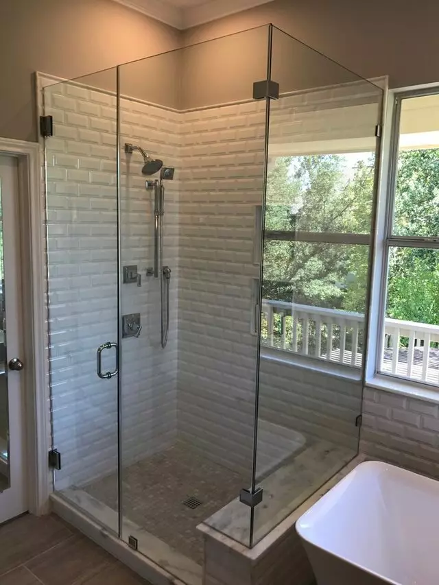 Arrow Glass & Mirror