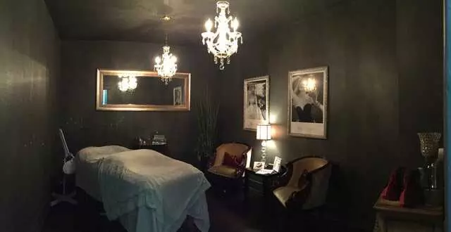 At Hello Lash Studio